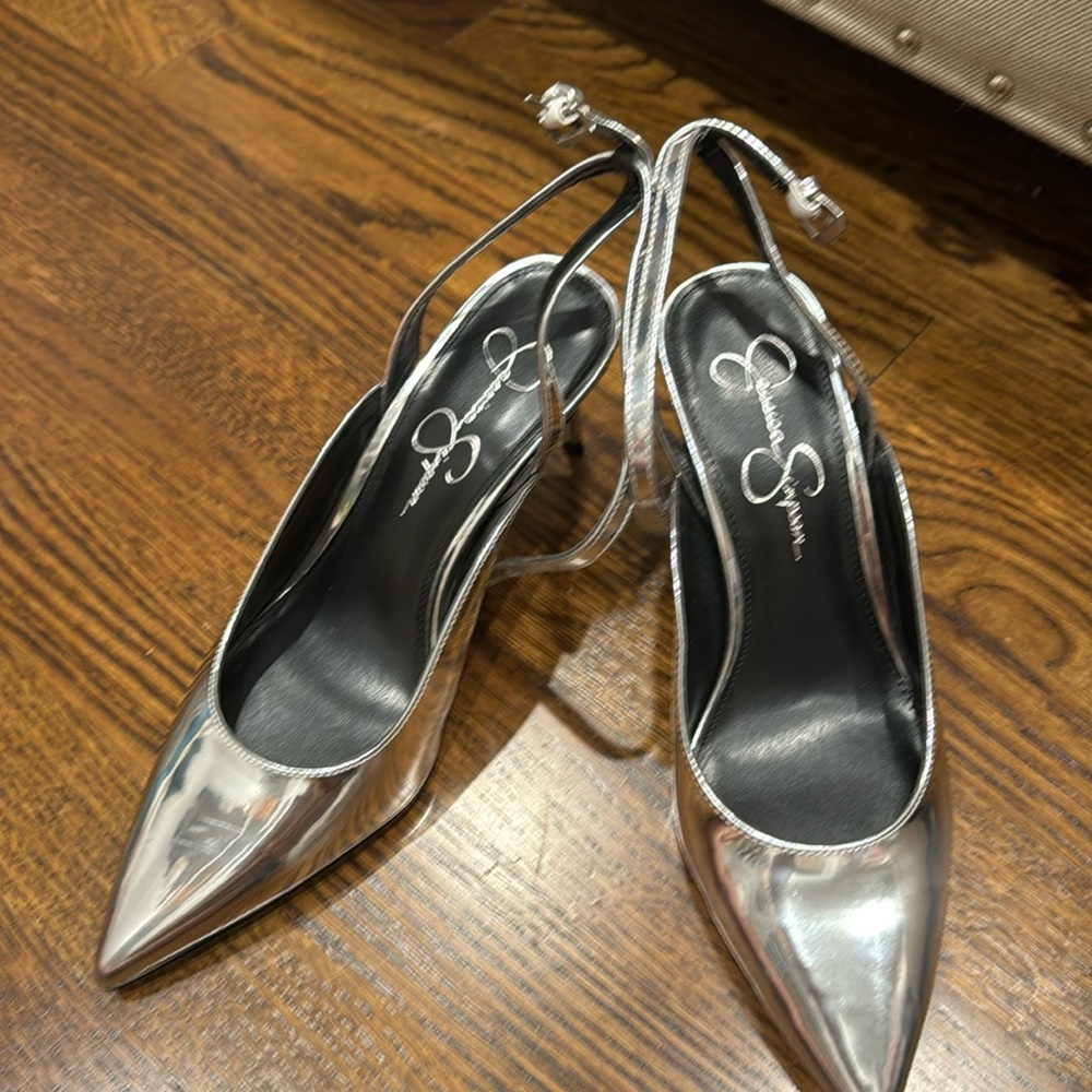 Silver pointed toe Sling back pumps